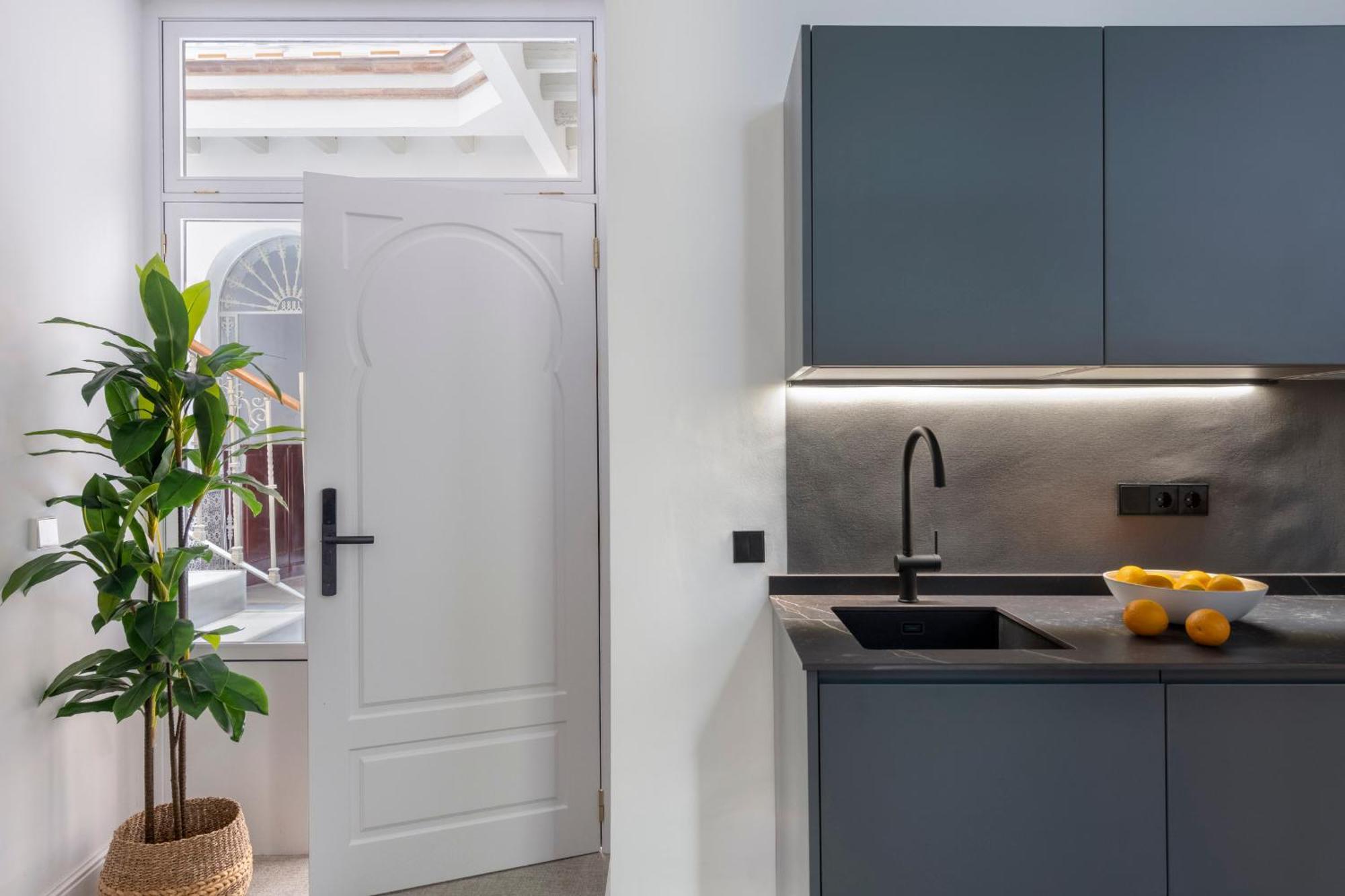 Casa Bedoya Suites & Colors By Magno Apartments Севилья Экстерьер фото